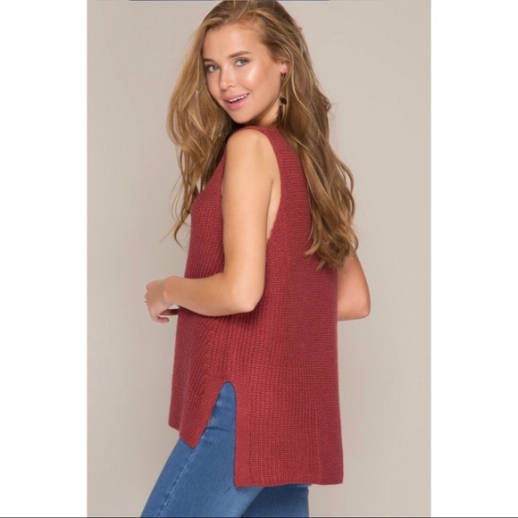 Brick Red Sleeveless Sweater with Keyhole Neckline - Picture 3 of 8